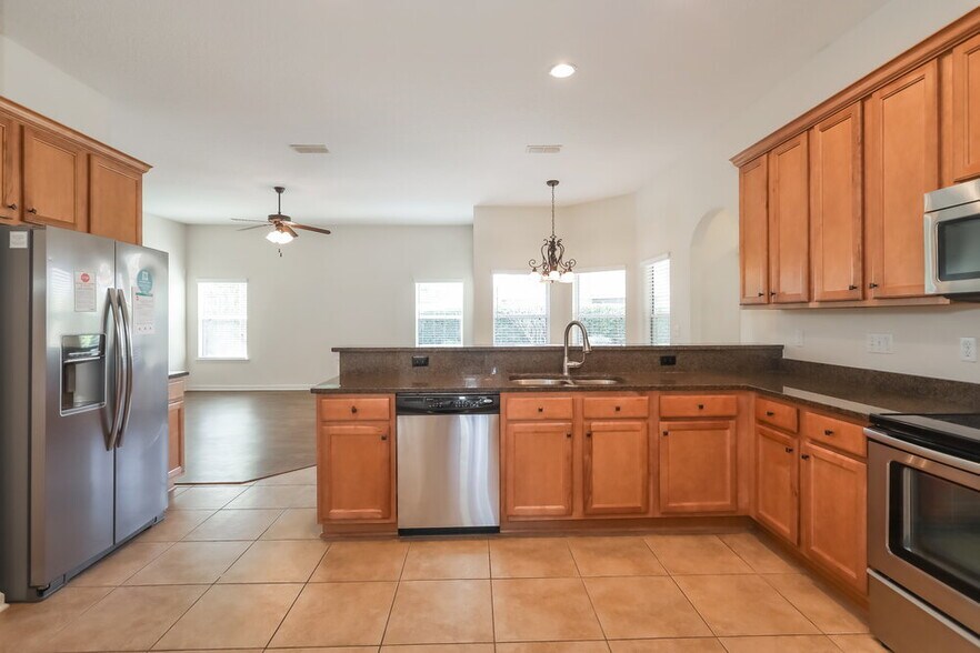 Building Photo - 1709 N Cappero Dr