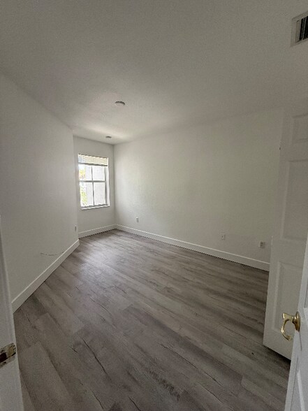 Building Photo - 2816 SW 83rd Ave