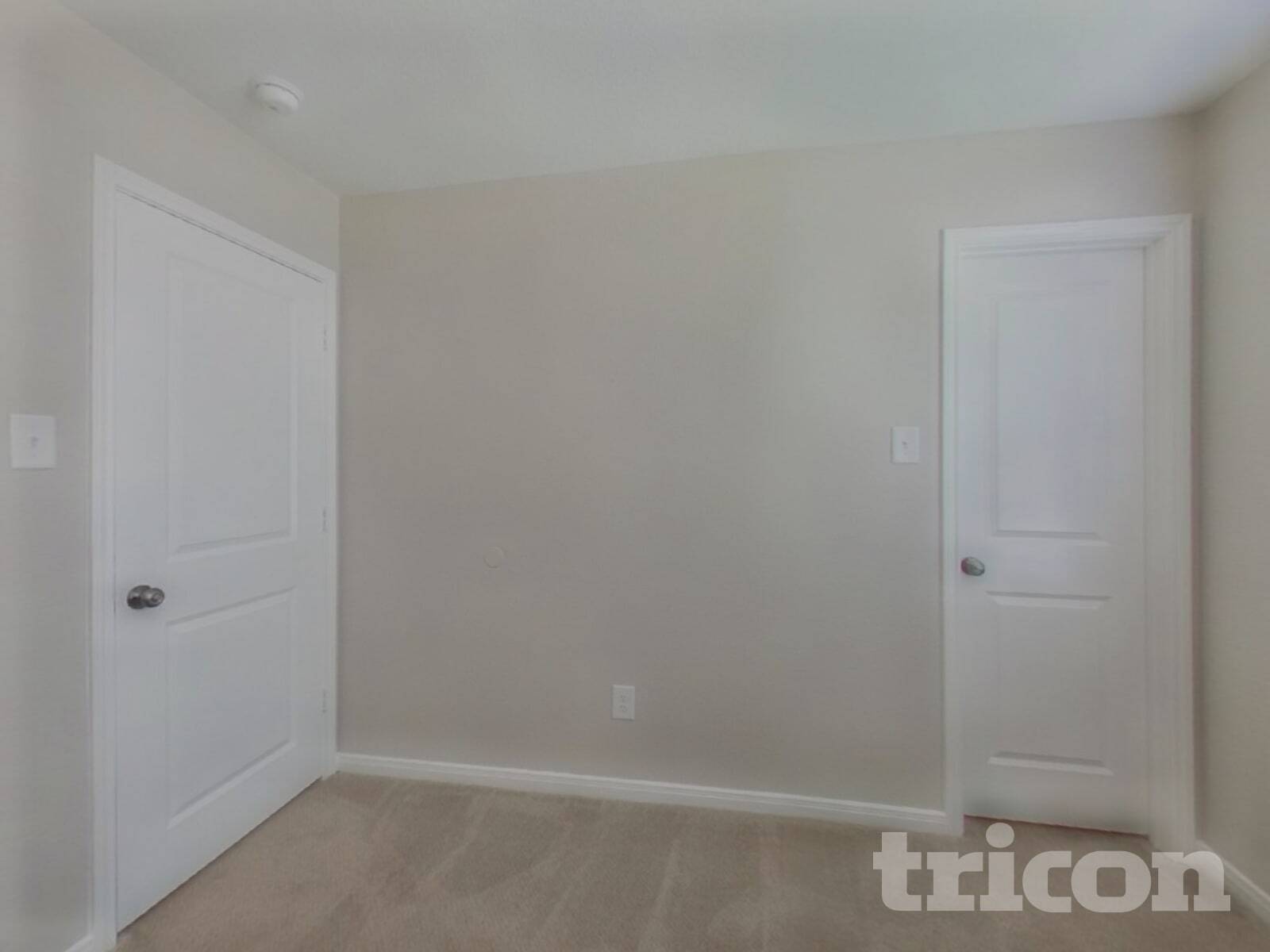 Building Photo - 15684 Del Norte Dr