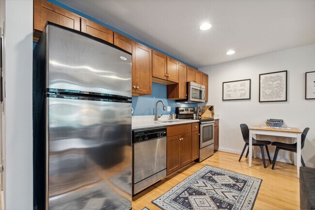 Building Photo - Spacious and Light Filled One Bedroom in Petworth with Parking!