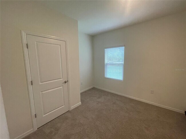 Building Photo - 4905 SW 51st Rd