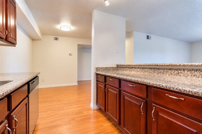 Building Photo - Beautiful 2-Bed, 2-Bath 2nd-Floor Condo Near The Lakes!