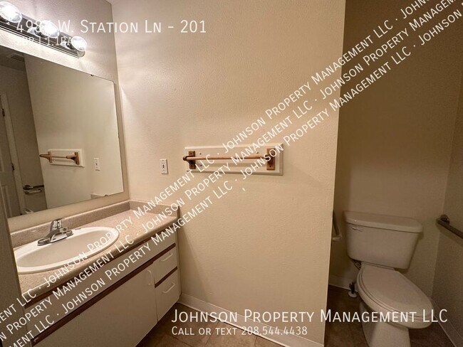 Building Photo - 4986 W Station Ln