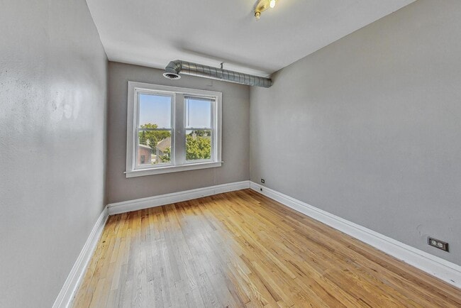 Building Photo - 2444 N Campbell Ave