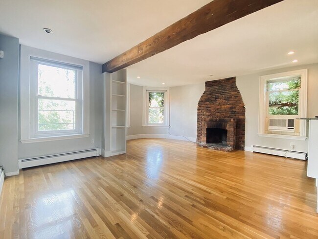Building Photo - 15 Albemarle St