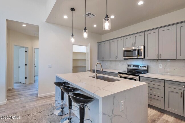 Building Photo - 1278 W Calle Tuberia