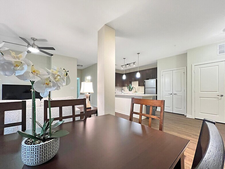 Building Photo - 2541 Brown Noddy Ln