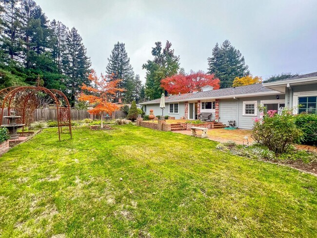Building Photo - Four Bedroom Ranch-Style Home on an Extra-Large Lot