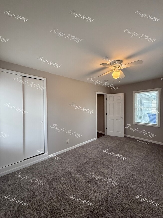 Building Photo - 709 NE 66th Terrace