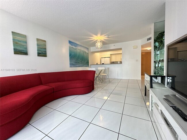 Building Photo - 17275 Collins Ave