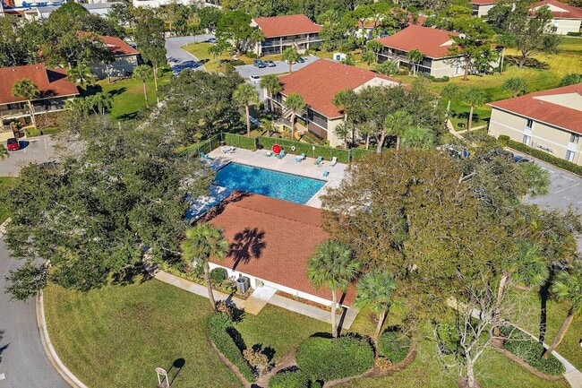 Building Photo - 6531 Chasewood Dr
