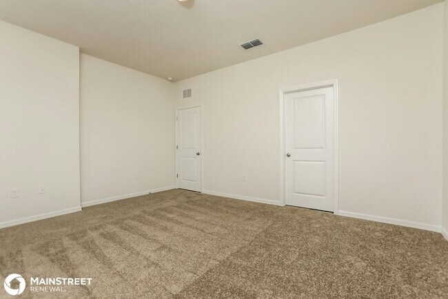 Building Photo - 3013 Neverland Dr