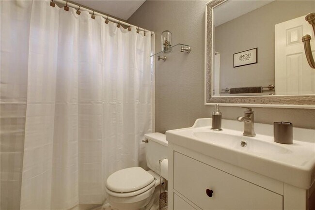 Building Photo - 3303 Cave Dome Path