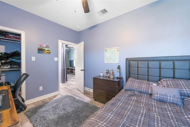 Building Photo - 25135 Andris Ln