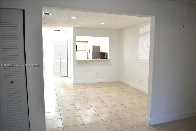 Building Photo - 6475 SW 129th Pl