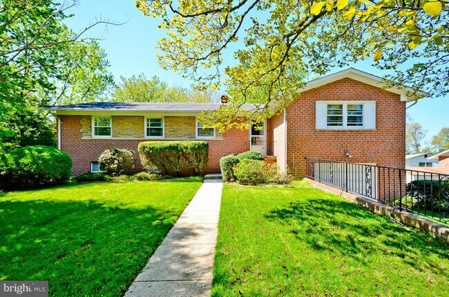 Building Photo - 100 Mel Mara Dr