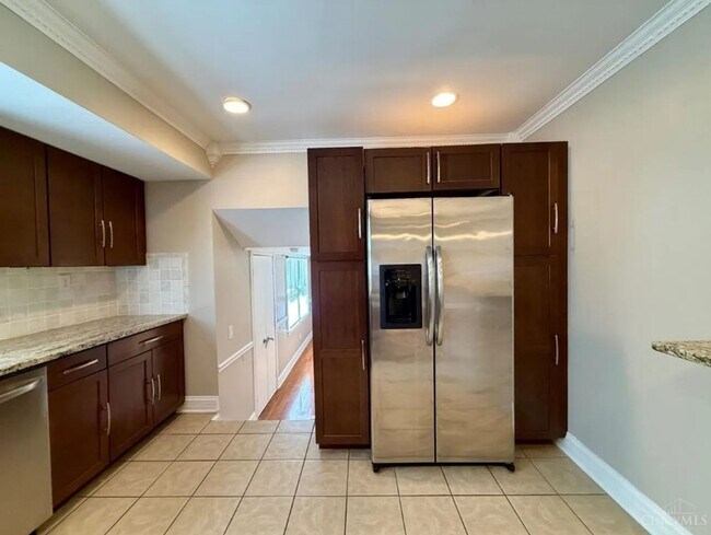 Building Photo - 6862 N Windwood Dr