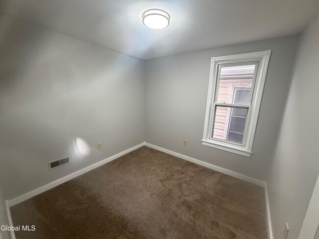 Building Photo - 603 1st St