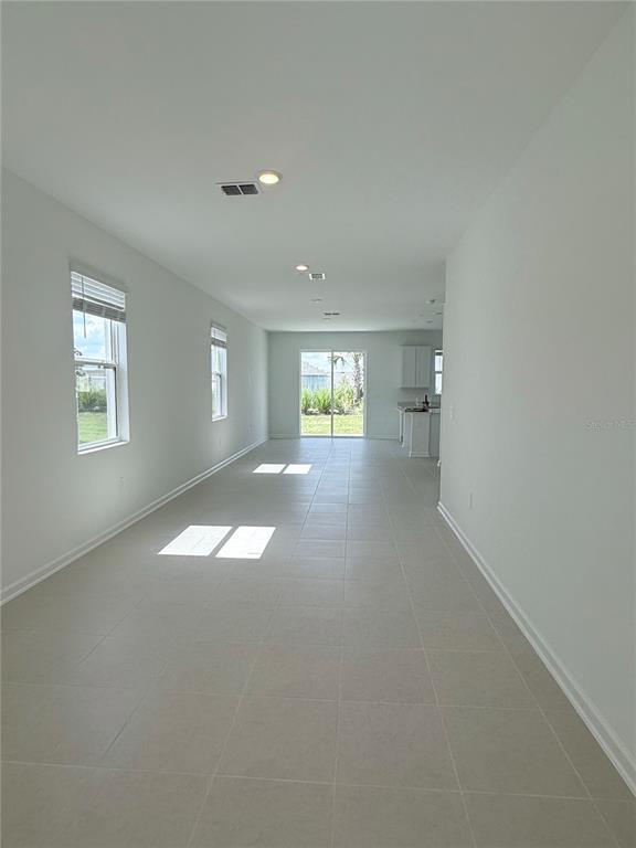 Building Photo - 2583 Skyline Lp