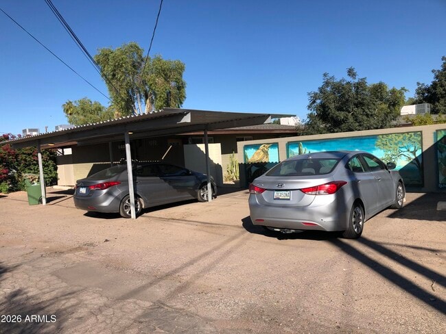 Building Photo - 2020 S Granada Dr