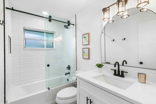 Building Photo - 13781 Barberry Dr