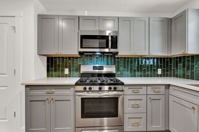 Building Photo - Stunning 3-Bedroom Home with Modern Upgrades in Tulsa