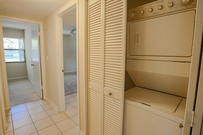 Building Photo - 40 Andalusia Ct