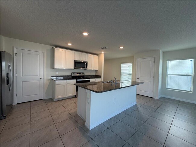 Building Photo - 12072 Downy Birch Dr