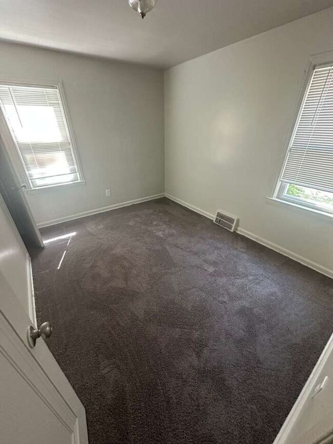Building Photo - a charming Detroit rental home - section 8 and other HCV programs available