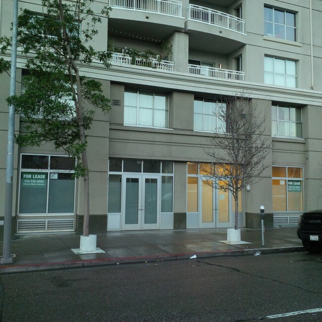 Building Photo - 140-148 S Van Ness Ave