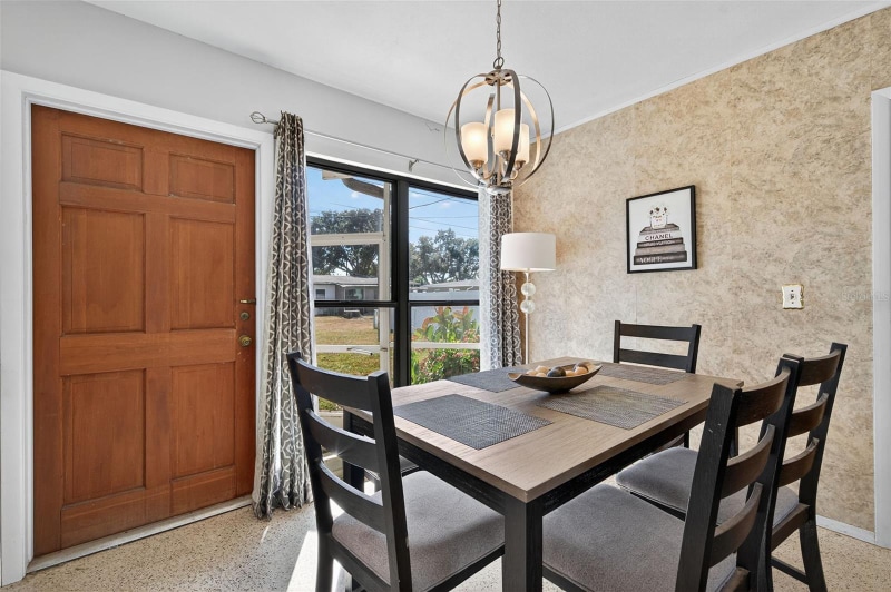 Building Photo - 5614 36th Ave N