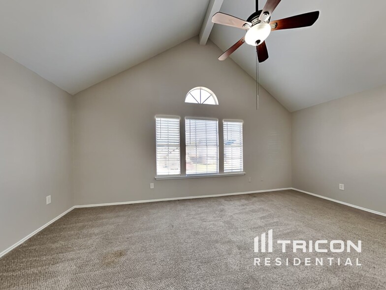Building Photo - 16330 Tiburon Way
