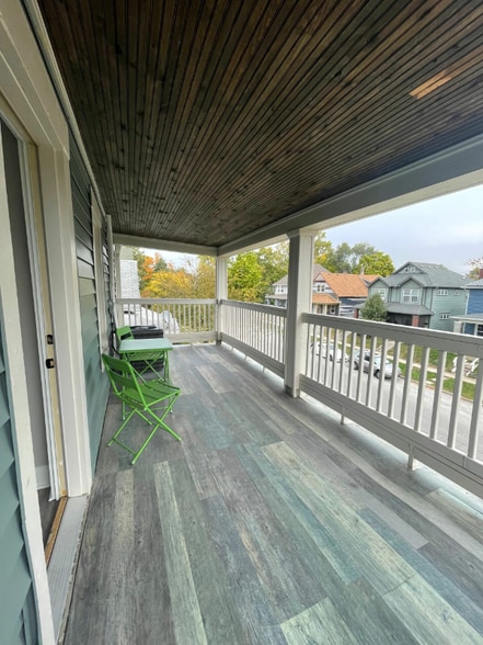 Building Photo - 230 N Randolph St