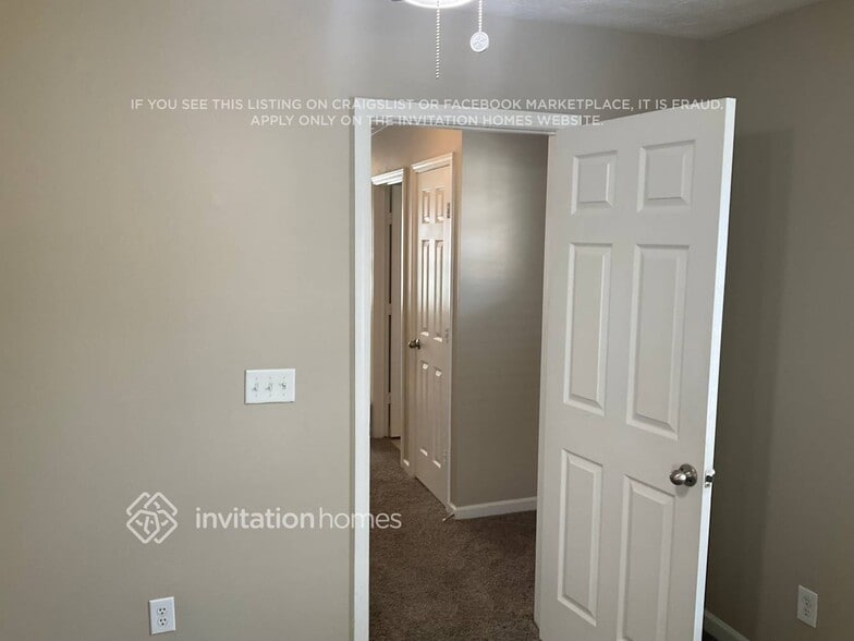 Building Photo - 3280 Sable Trl