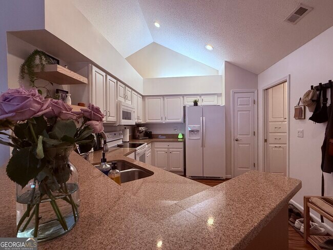 Building Photo - 3050 Orchard Ridge Cir