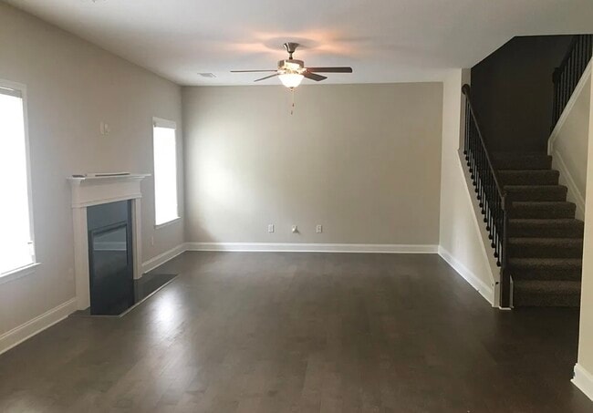 Building Photo - 1207 Weatherford St