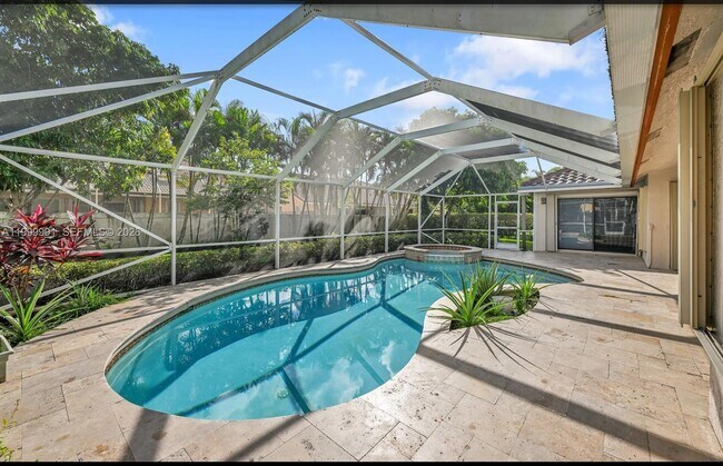 Building Photo - 5200 NW 67th Ave