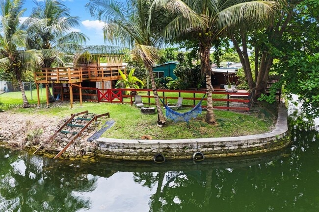 Building Photo - 7245 S Waterway Dr