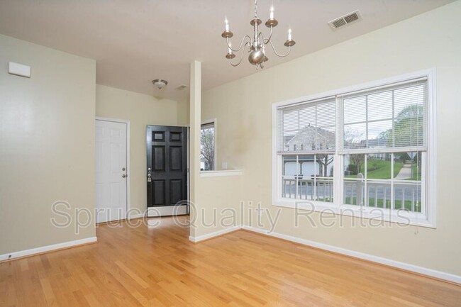 Building Photo - 6201 Black Willow Dr
