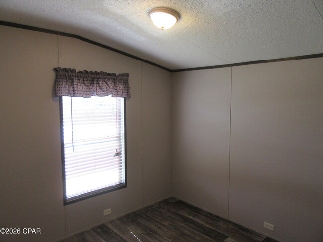 Building Photo - 4905 Alameda St