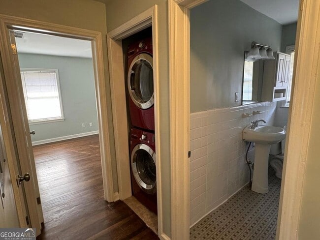 Building Photo - 2157 Settle Cir SE