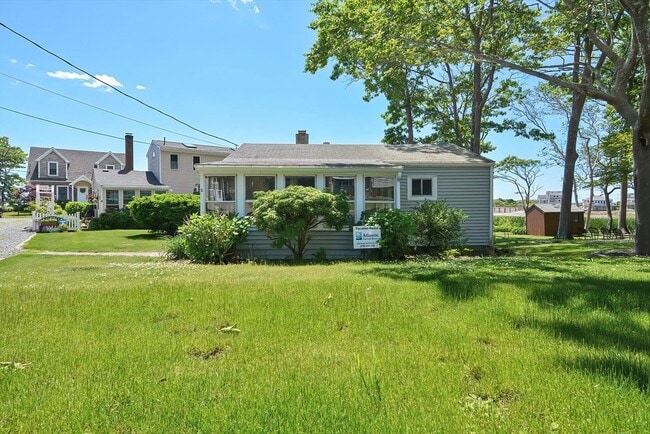 Building Photo - 2 Saratoga Ct