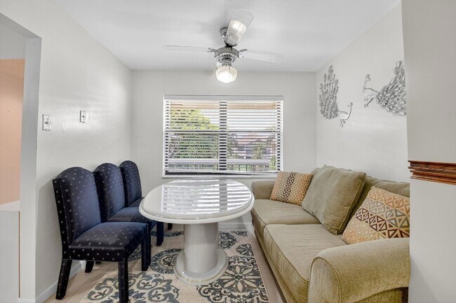 Building Photo - 7657 Tahiti Ln