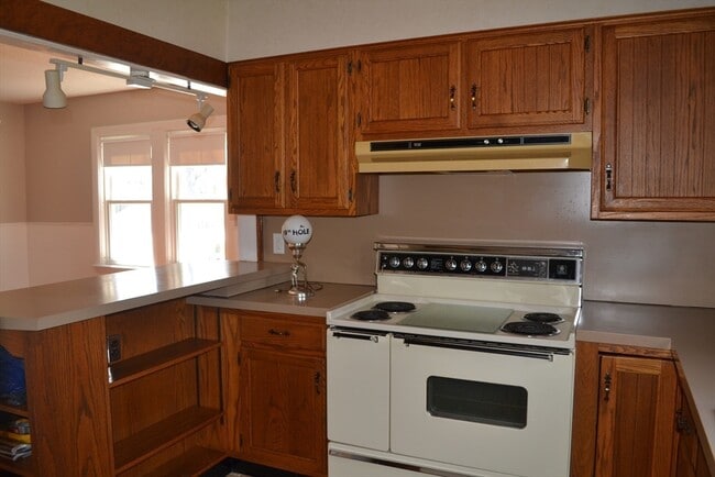 Building Photo - 1421 Morton Ave