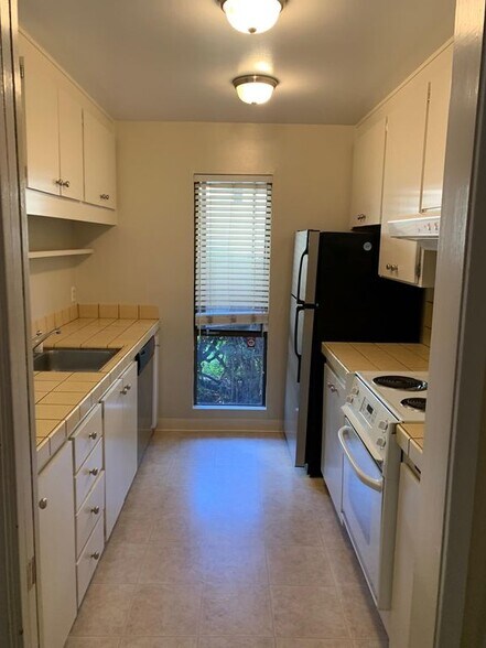 Building Photo - 1379 Camino Peral