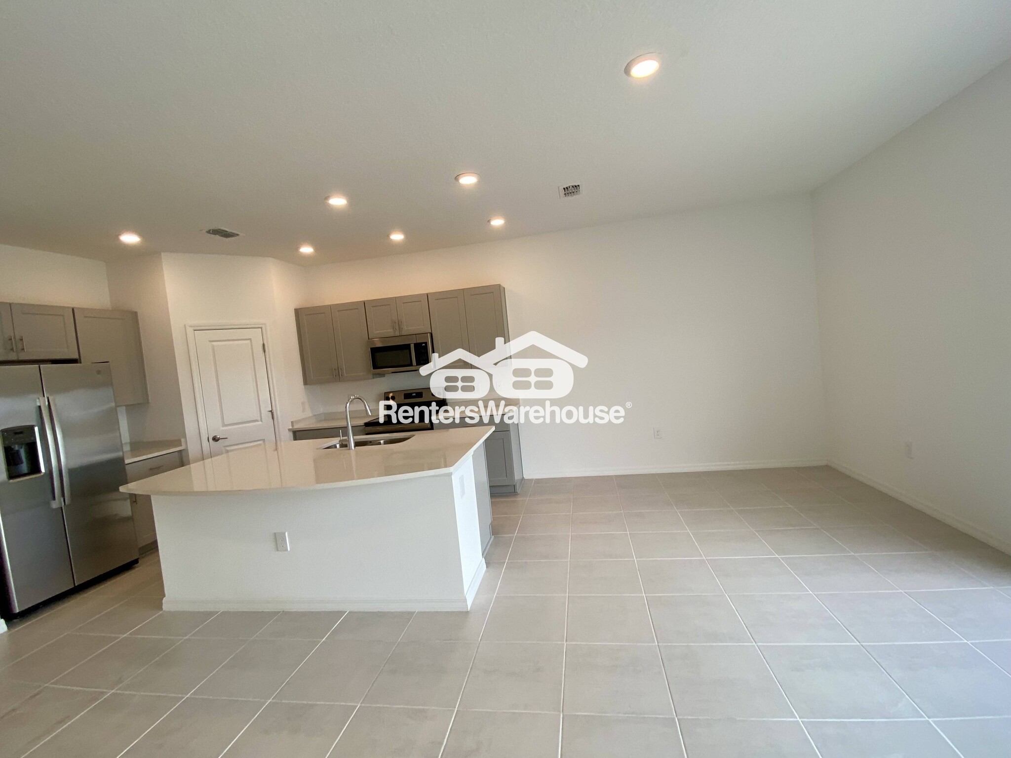 Building Photo - 1272 Lago Vista Ct
