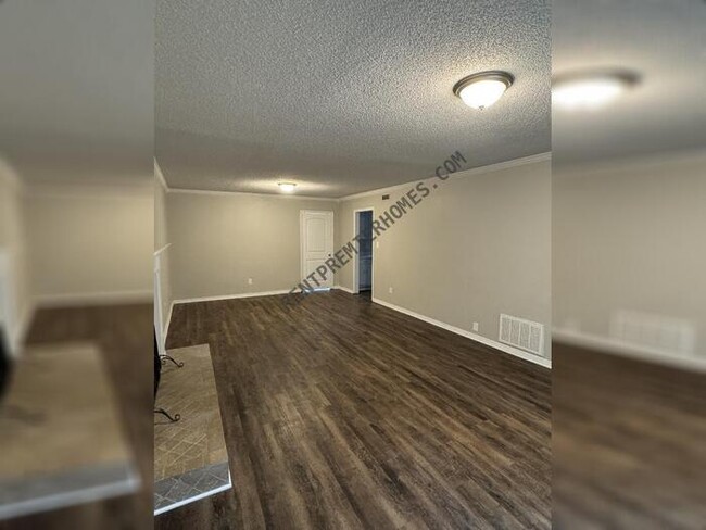 Building Photo - 2111 Pattywood Dr