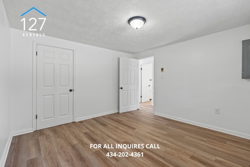 Building Photo - Beautifully Renovated 2 Bedroom Apartment ...