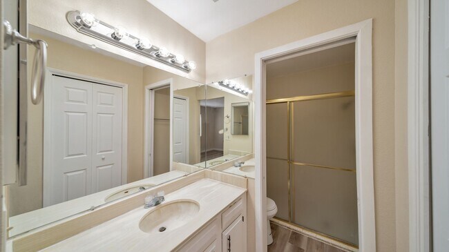 Building Photo - East Side Remodeled 2 Bdrm Townhome