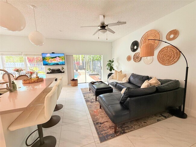 Building Photo - 4021 SW 153rd Ave